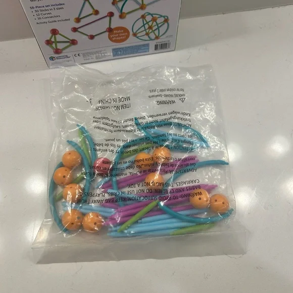 Learning Resources STEM Explorers Geomakers - Picture 3 of 4